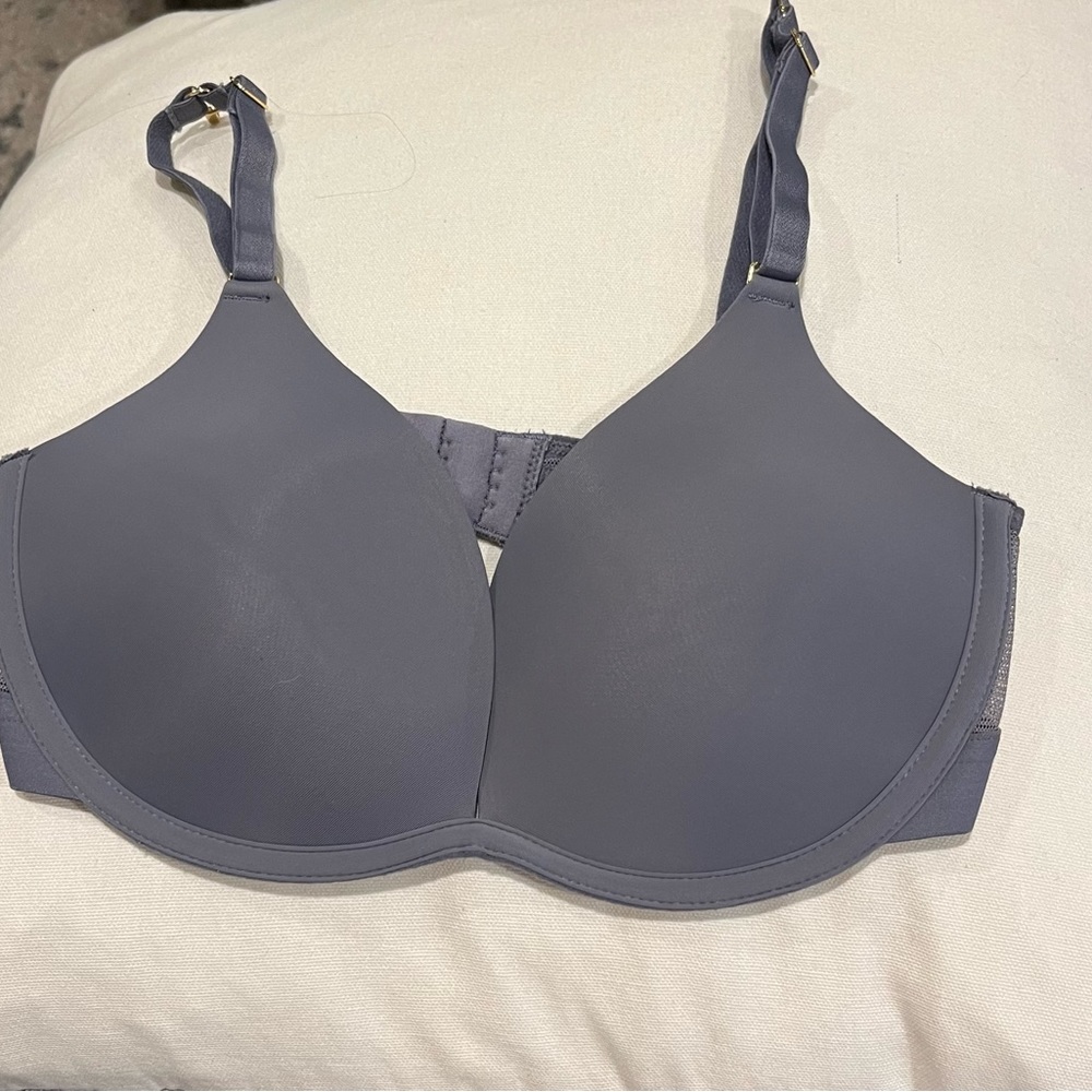 NWOT Lively Bra 32 D